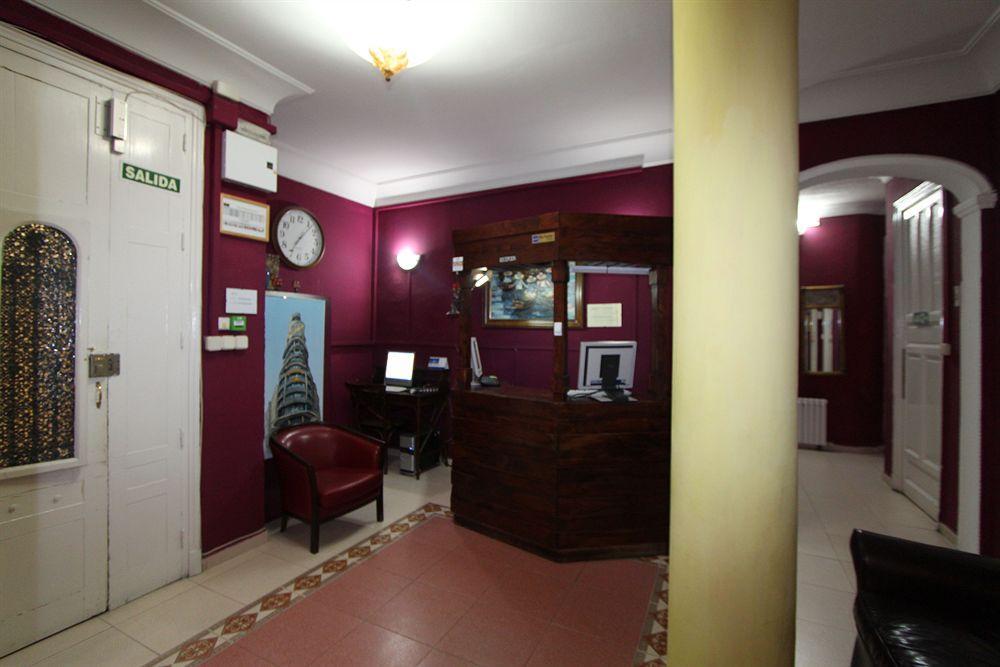 Hostal Gran Via 44 Madrid Exterior photo
