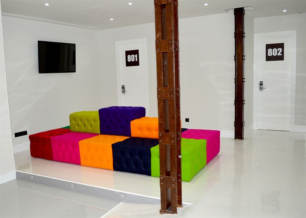 Hostal Gran Via 44 Madrid Exterior photo