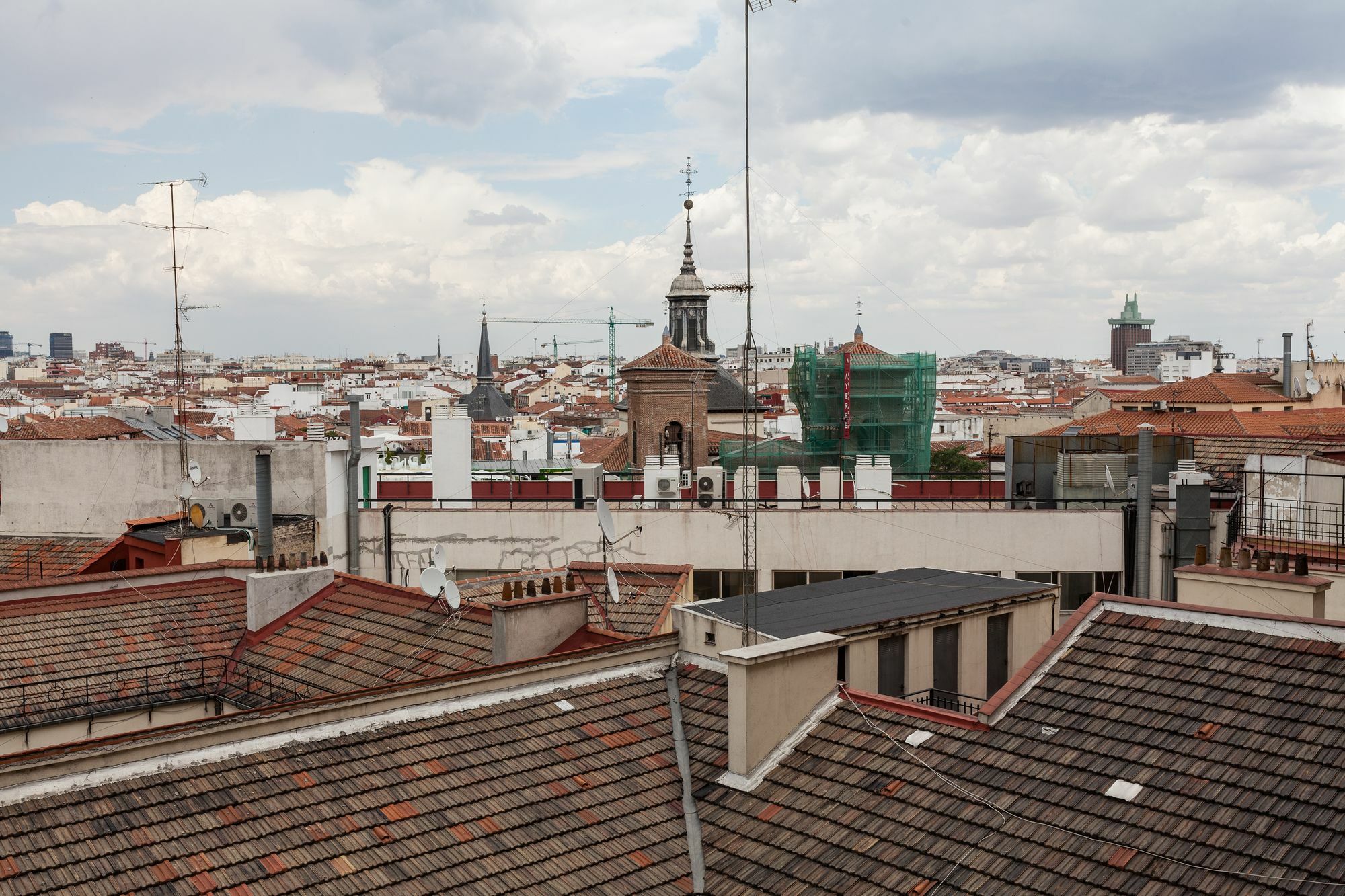 Hostal Gran Via 44 Madrid Exterior photo