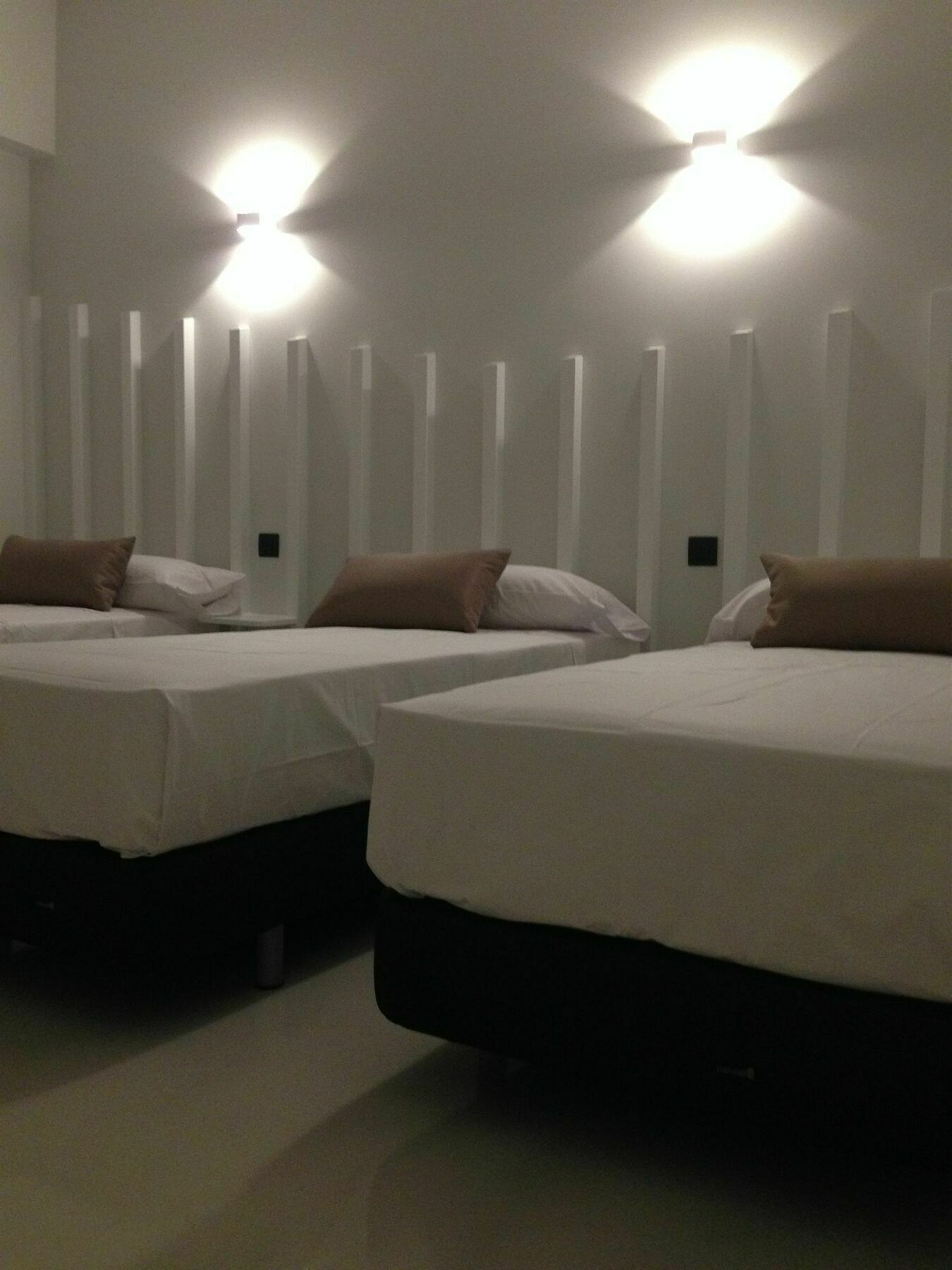 Hostal Gran Via 44 Madrid Exterior photo