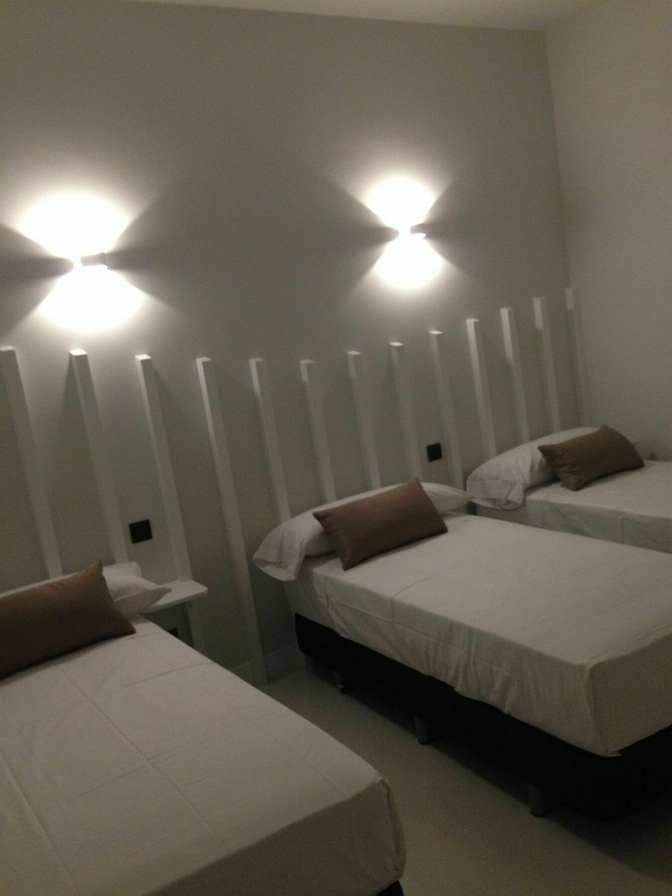 Hostal Gran Via 44 Madrid Exterior photo